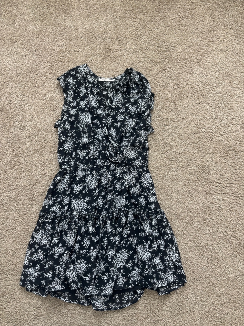 Mi Ami Black and White Floral Casual Dress